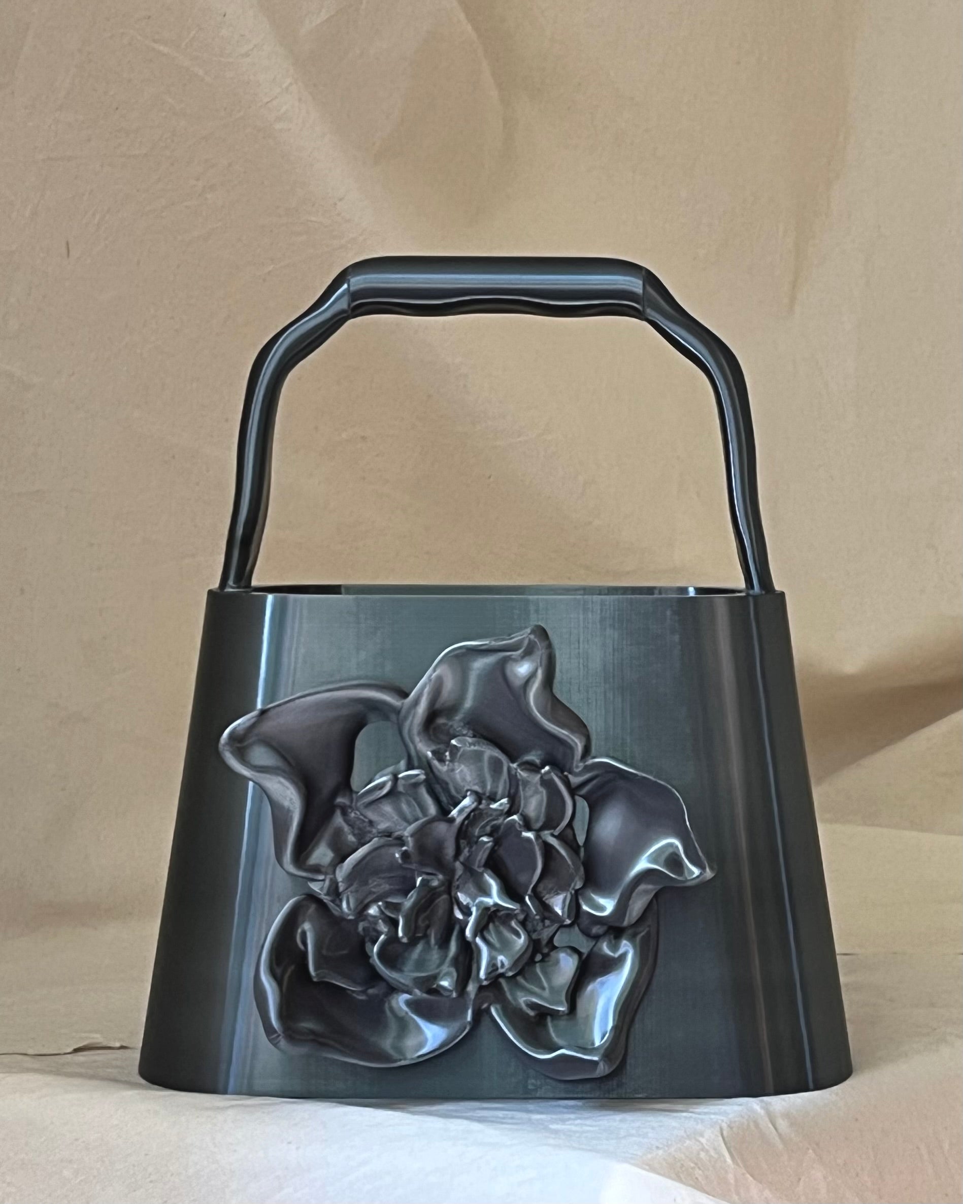 PZAEZ STUDIO BLOOM Graphite sculptural 3D-printed handbag with flower form