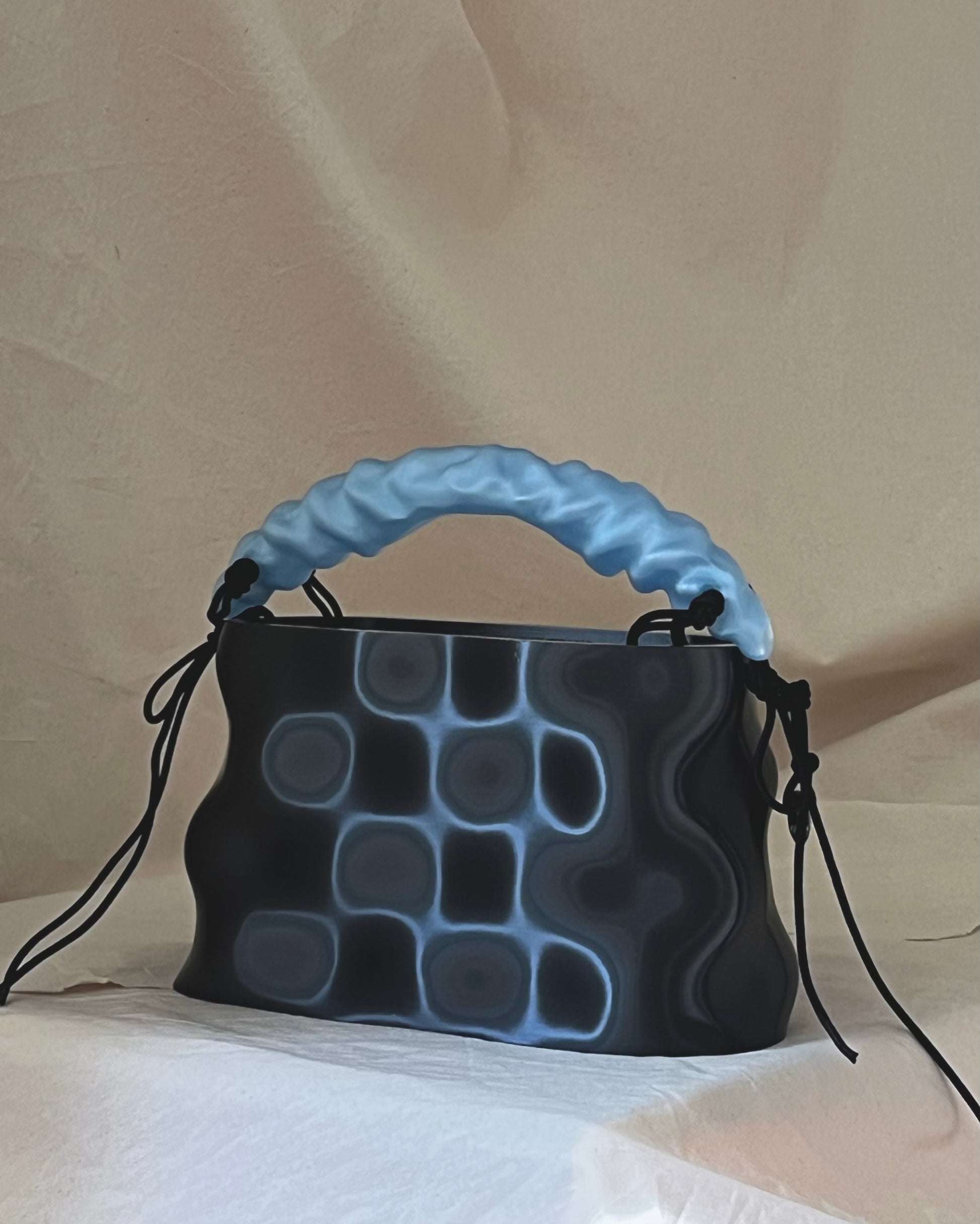 PZAEZ STUDIO LIQUID sculptural 3D-printed handbag with reflective surface
