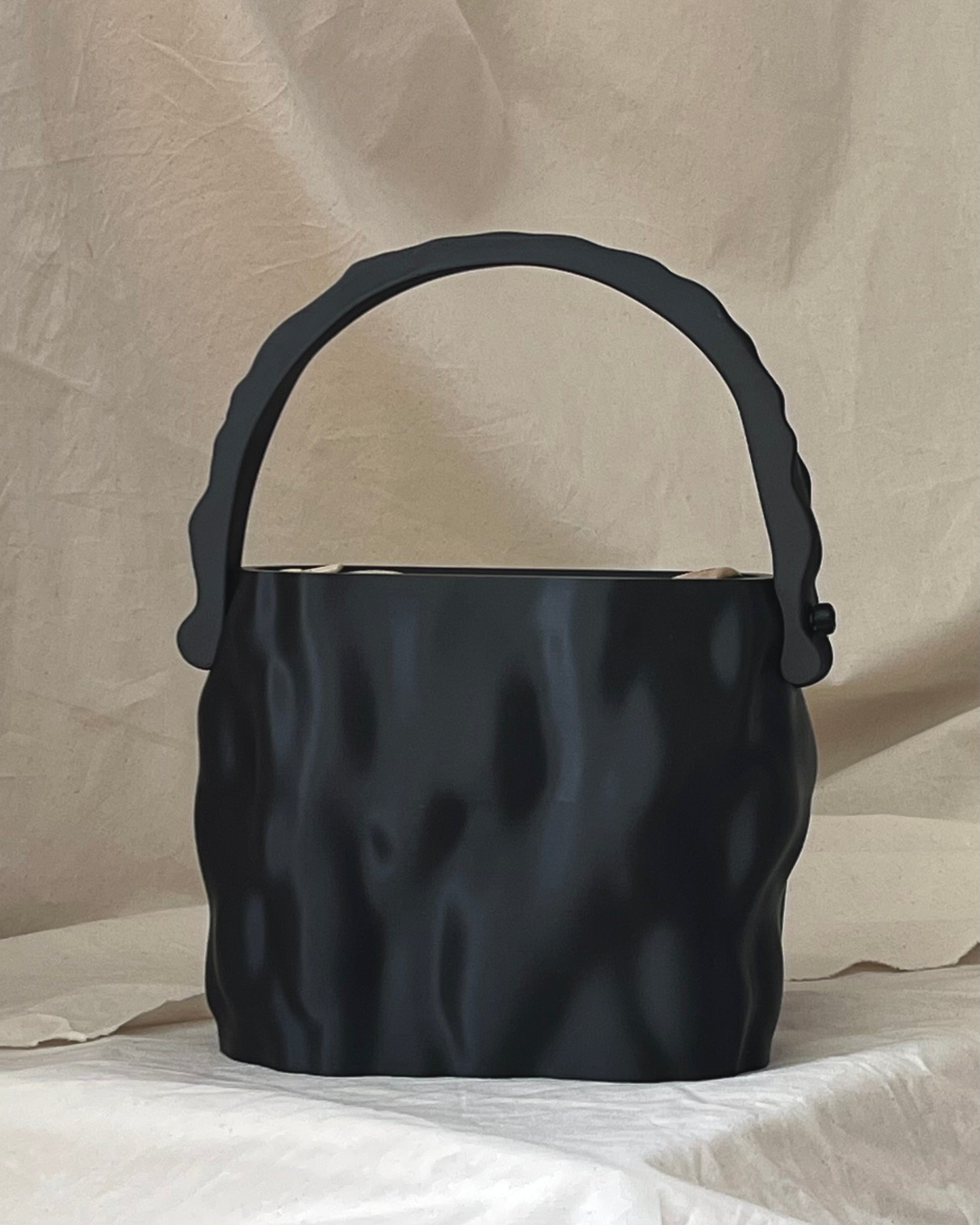 PZAEZ STUDIO MELT Obsidian sculptural 3D-printed handbag